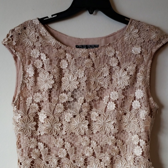 Silk lace bodycon dress - Picture 2 of 8